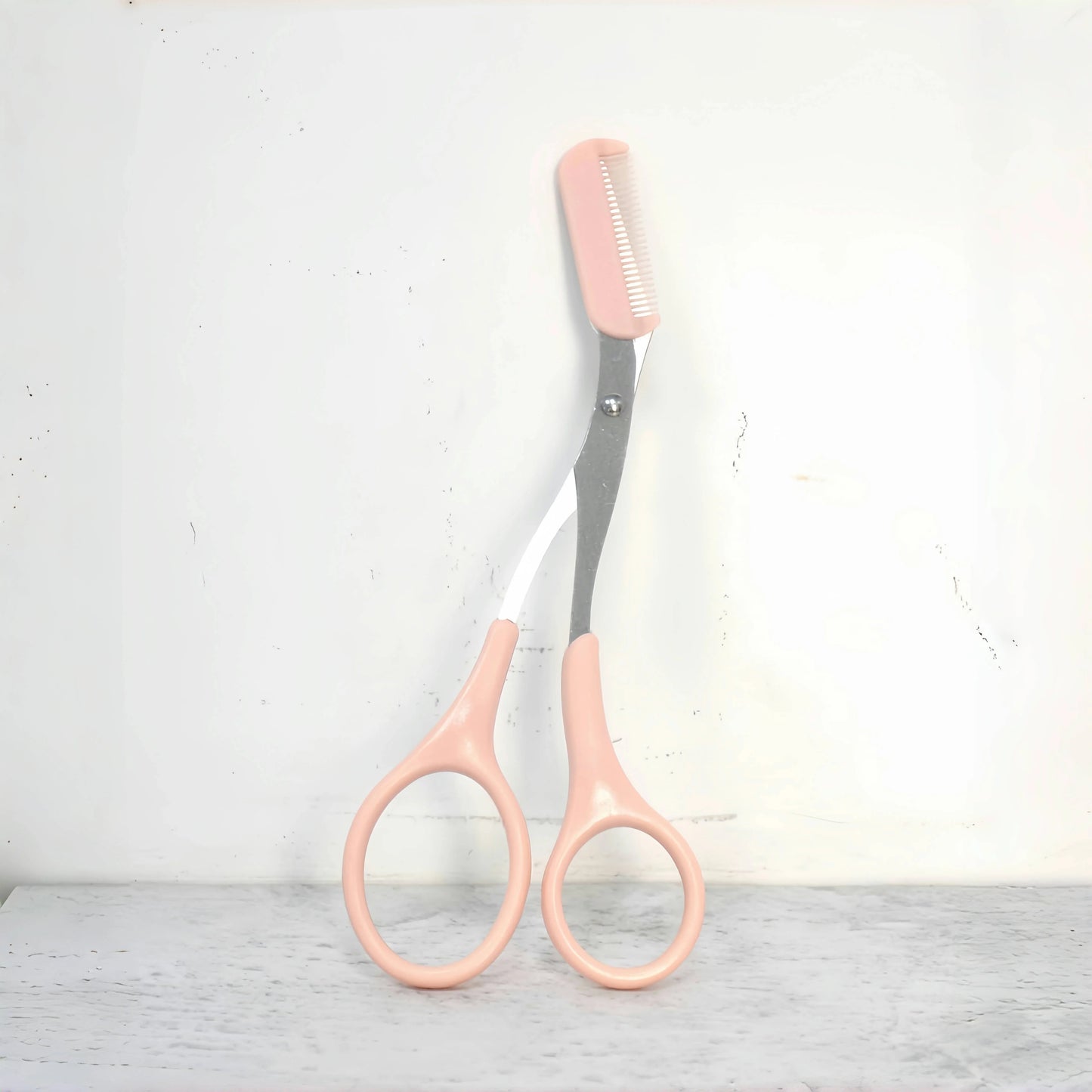 Pink Eyebrow Scissors – Stainless Steel Trimming Tool with Comb